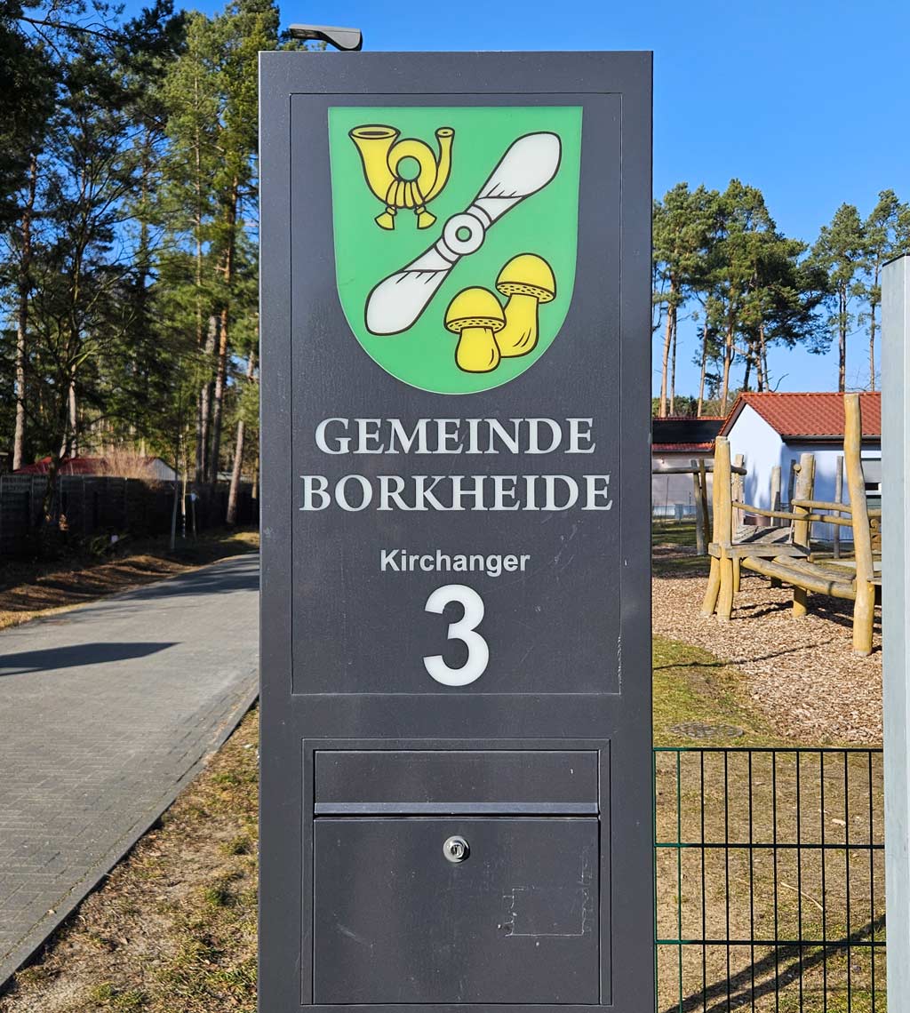 Am Gemeindehaus Borkheide
